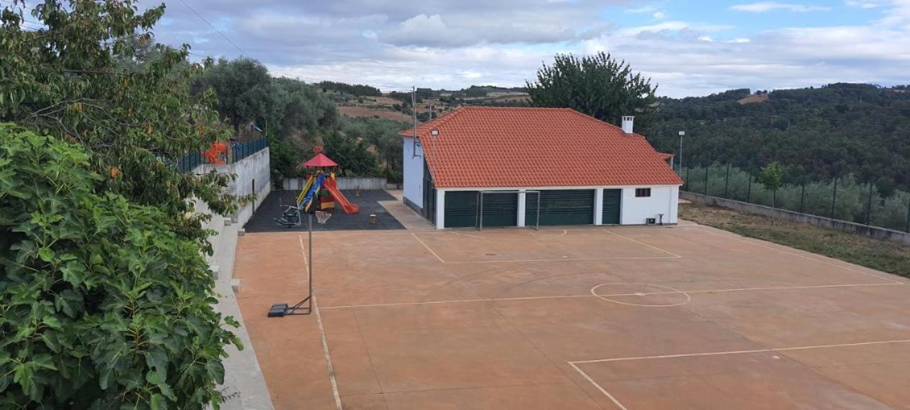 Casa Da Memoria Villa Milhao Exterior photo